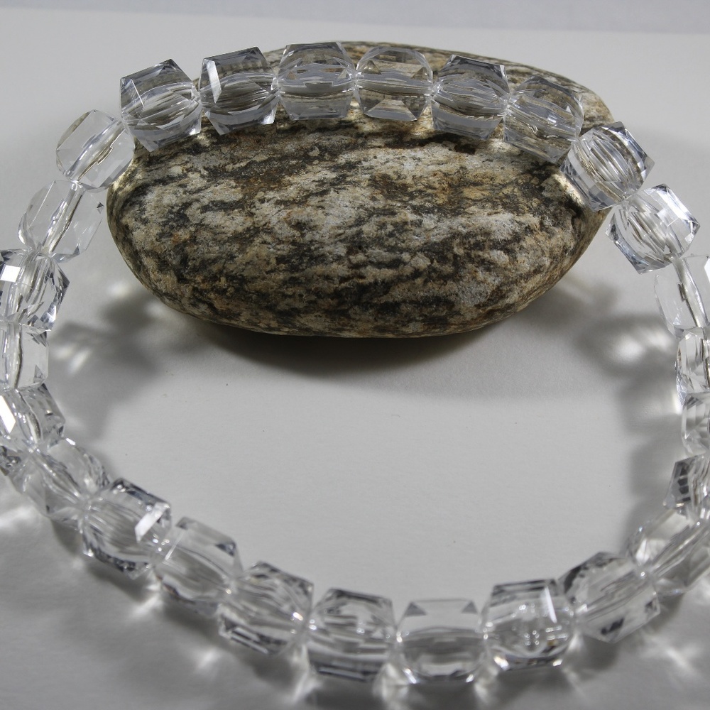 Vintage faceted  beaded  necklace